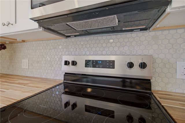 174 Ten Rod Road, Exeter, RI 02822