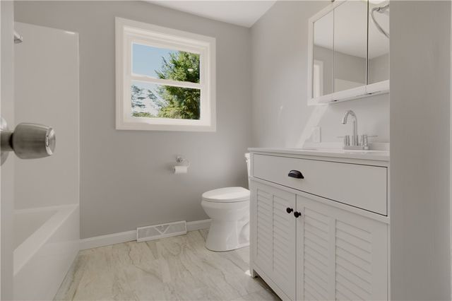 174 Ten Rod Road, Exeter, RI 02822