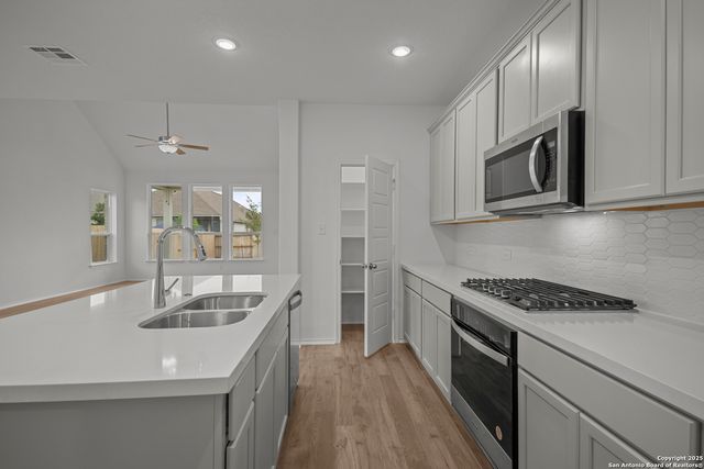 12511 Sylvanite, San Antonio, TX 78254