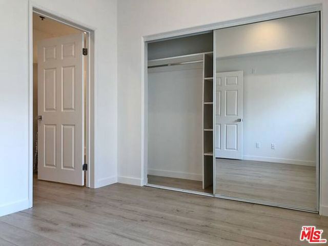 10560 SANTA MONICA 7, Los Angeles, CA 90025