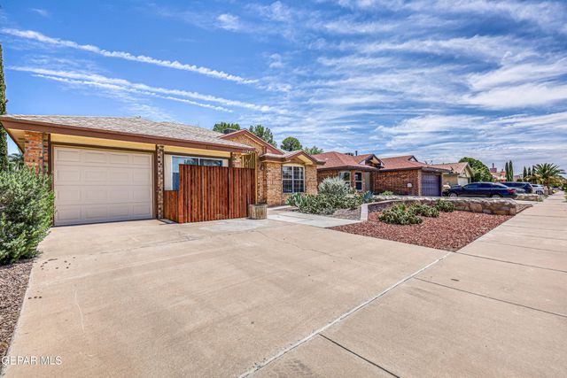 11545 Caballo Lake Drive, El Paso, TX 79936