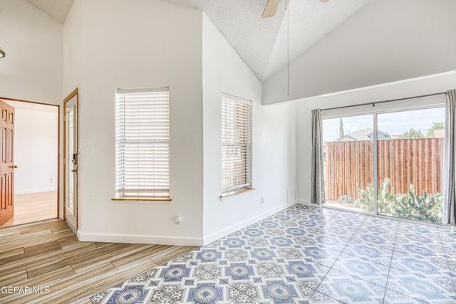 11545 Caballo Lake Drive, El Paso, TX 79936
