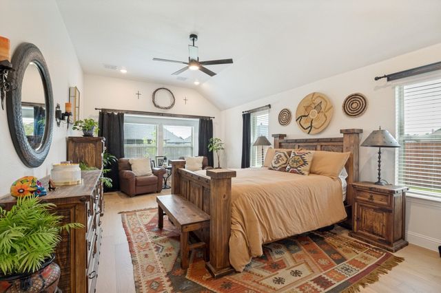 111 Tetrad Circle, Waxahachie, TX 75165