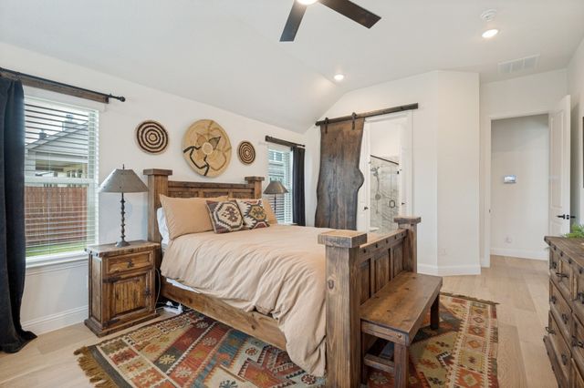 111 Tetrad Circle, Waxahachie, TX 75165