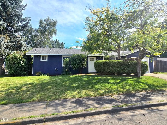1133 SW Ballinger Drive, Grants Pass, OR 97526