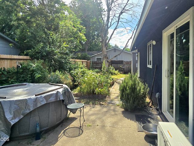 1133 SW Ballinger Drive, Grants Pass, OR 97526