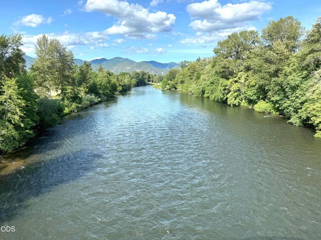 1133 SW Ballinger Drive, Grants Pass, OR 97526
