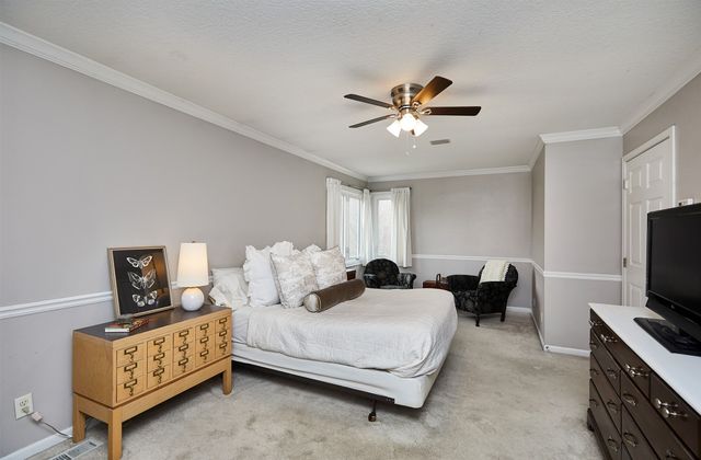 1544 NW 127th Court, Clive, IA 50325