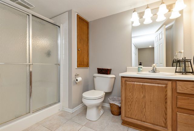 1544 NW 127th Court, Clive, IA 50325