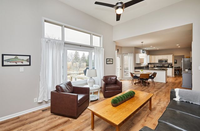 1544 NW 127th Court, Clive, IA 50325