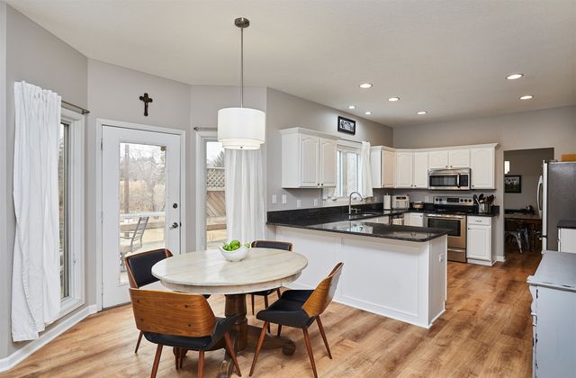 1544 NW 127th Court, Clive, IA 50325