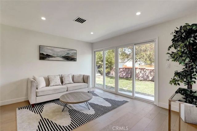 7746 Sunnybrae, Los Angeles, CA 91306