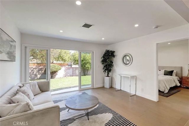7746 Sunnybrae, Los Angeles, CA 91306