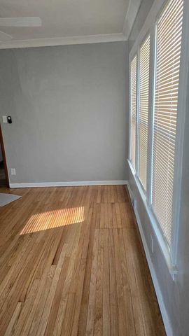 11926 S La Salle Street, Chicago, IL 60628