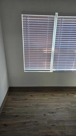 11926 S La Salle Street, Chicago, IL 60628