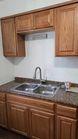 11926 S La Salle Street, Chicago, IL 60628