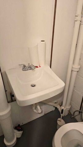 11926 S La Salle Street, Chicago, IL 60628