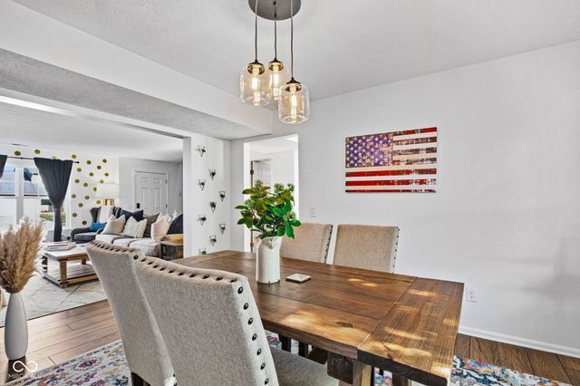 14910 Oak Road, Carmel, IN 46033