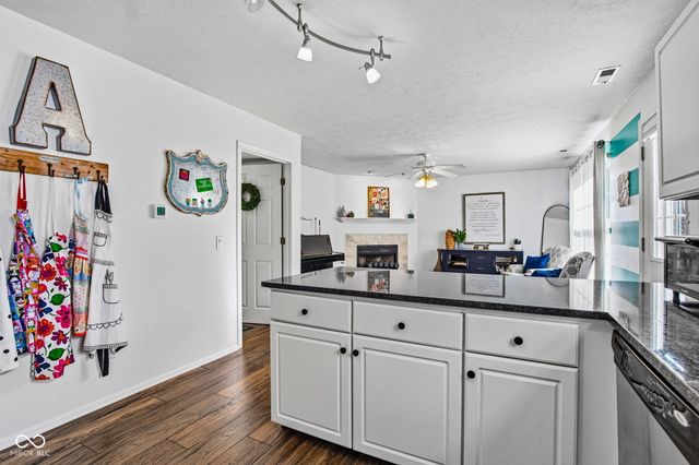 14910 Oak Road, Carmel, IN 46033