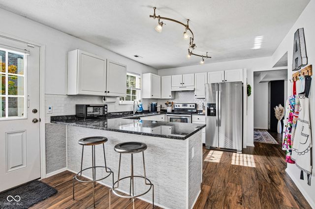 14910 Oak Road, Carmel, IN 46033