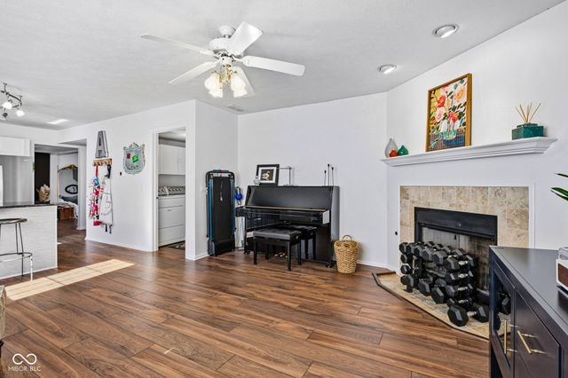 14910 Oak Road, Carmel, IN 46033