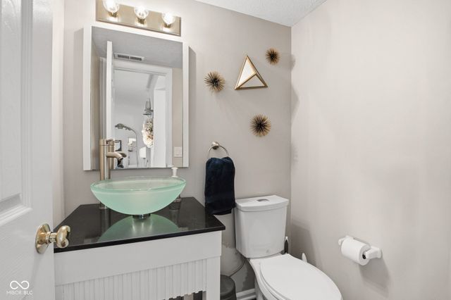 14910 Oak Road, Carmel, IN 46033