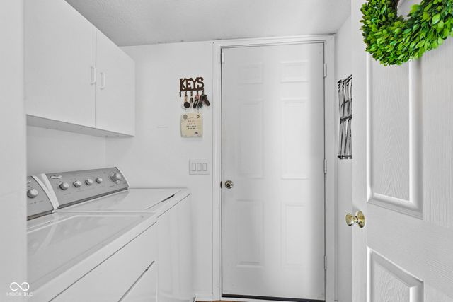 14910 Oak Road, Carmel, IN 46033