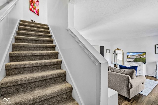 14910 Oak Road, Carmel, IN 46033