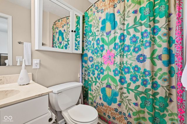 14910 Oak Road, Carmel, IN 46033