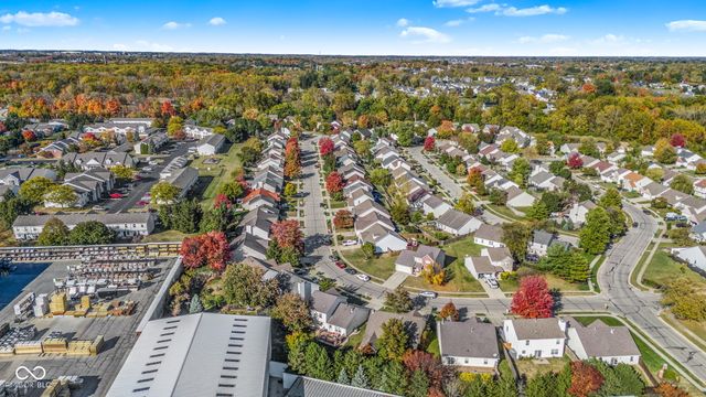 14910 Oak Road, Carmel, IN 46033