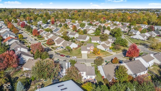 14910 Oak Road, Carmel, IN 46033