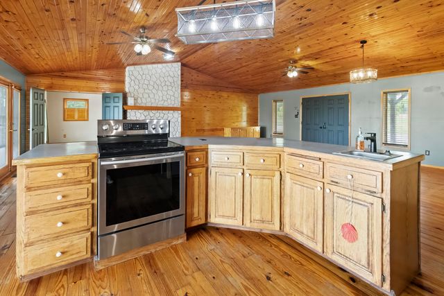 12297 Tom Arnold Drive N, Omaha, AR 72662