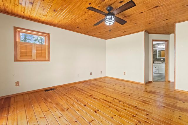 12297 Tom Arnold Drive N, Omaha, AR 72662