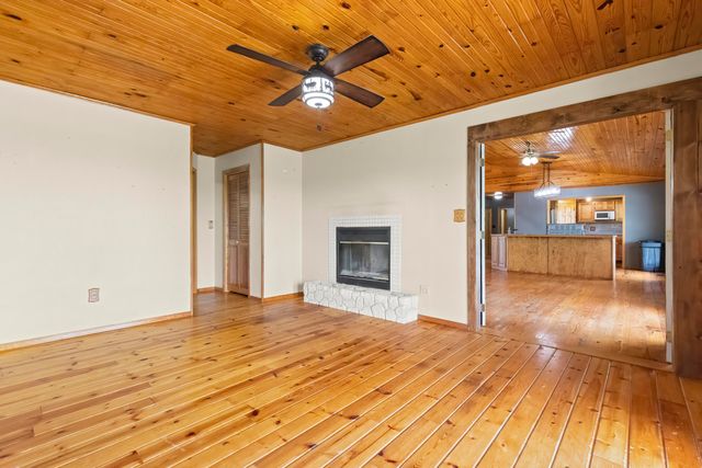 12297 Tom Arnold Drive N, Omaha, AR 72662