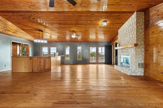 12297 Tom Arnold Drive N, Omaha, AR 72662