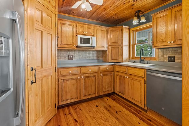 12297 Tom Arnold Drive N, Omaha, AR 72662