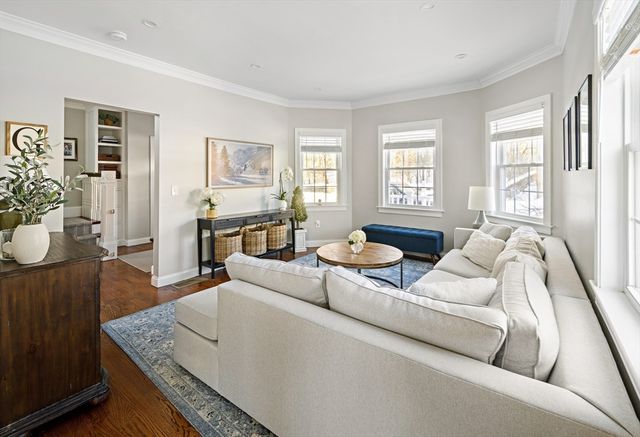 45 Circuit Rd, Dedham, MA 02026