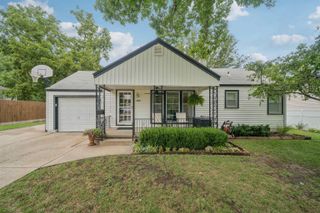 4320 E Kinkaid St, Wichita, KS 67218