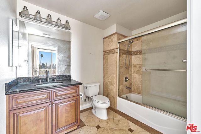 3140 San Marino Street 301, Los Angeles, CA 90006