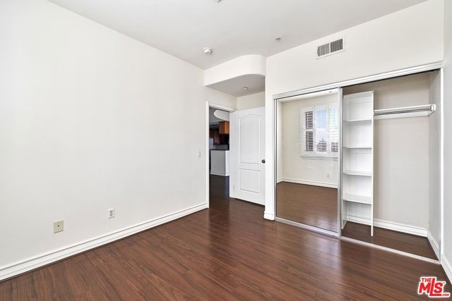 3140 San Marino Street 301, Los Angeles, CA 90006