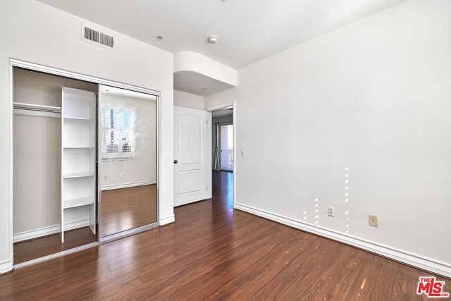 3140 San Marino Street 301, Los Angeles, CA 90006