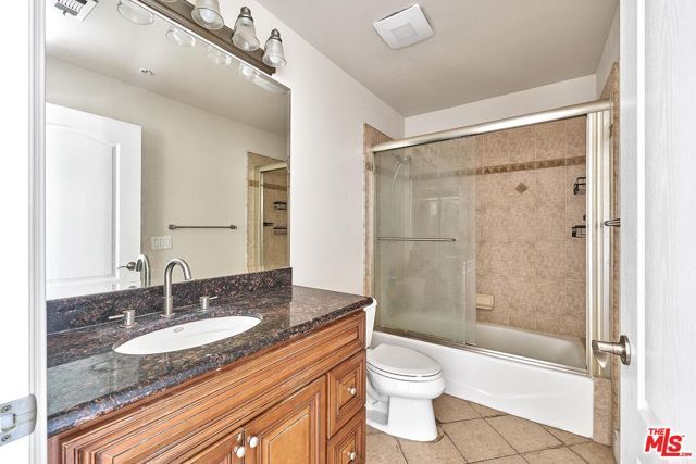 3140 San Marino Street 301, Los Angeles, CA 90006
