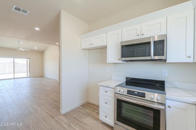 13562 S HUNTINGTON Road, Arizona City, AZ 85123