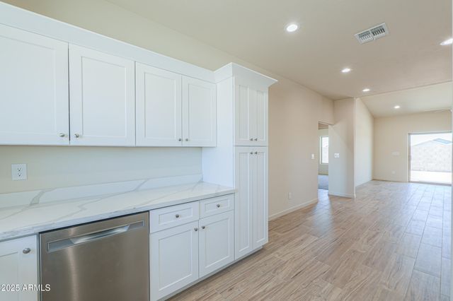 13562 S HUNTINGTON Road, Arizona City, AZ 85123