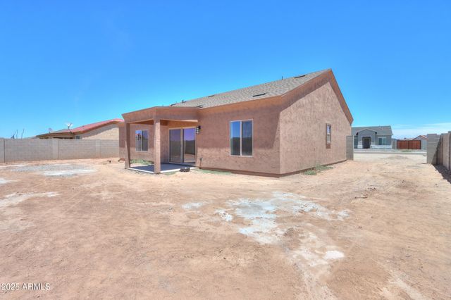 13562 S HUNTINGTON Road, Arizona City, AZ 85123