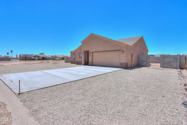 13562 S HUNTINGTON Road, Arizona City, AZ 85123