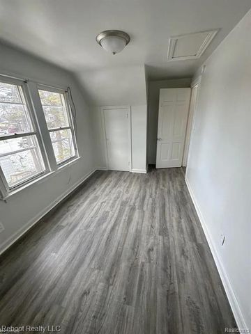 905 Pleasant Street, Saginaw, MI 48602