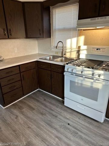 905 Pleasant Street, Saginaw, MI 48602