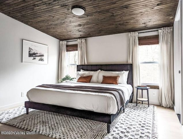 690 Green Lake Road, Athens, NY 12015