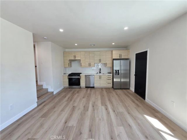 17103 Kingsbury 1/2, Granada Hills, CA 91344